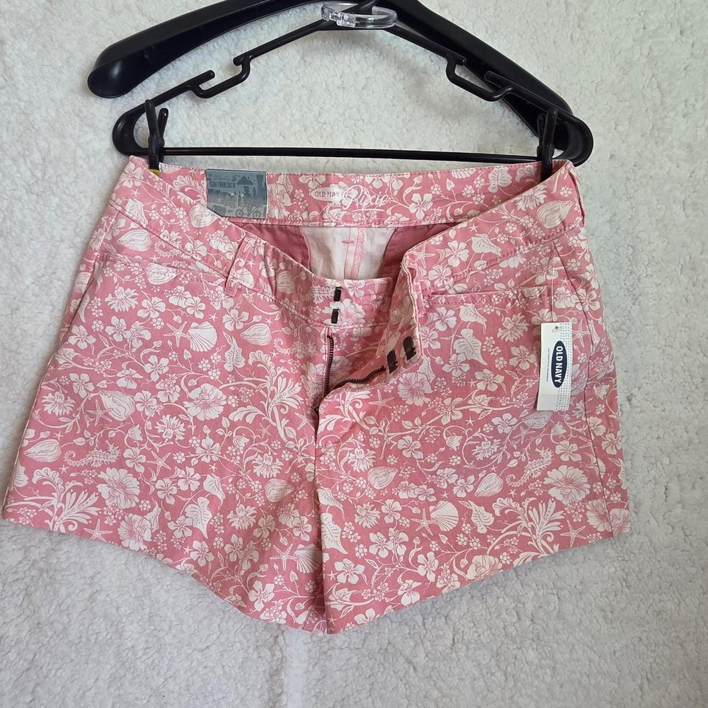 Old Navy Pink Floral size 8 shorts NWT